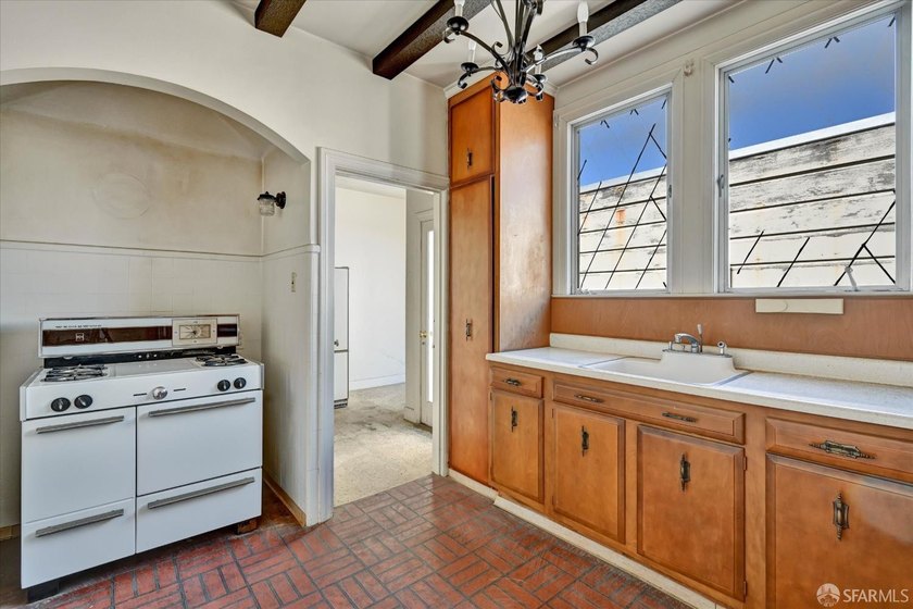 A great opportunity to restore a rare piece of San Francisco - photo 32