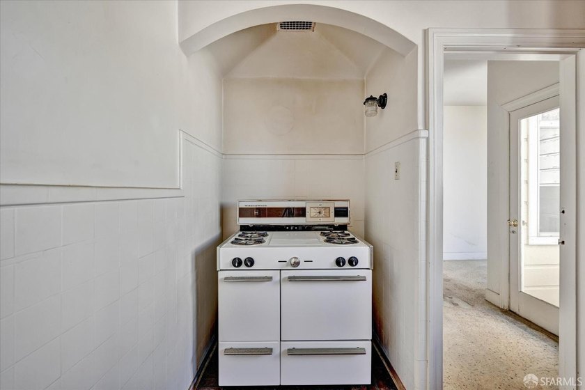 A great opportunity to restore a rare piece of San Francisco - photo 35