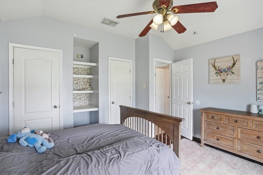 Welcome Home!!! Prepare to fall in love with this beautifully - photo 12