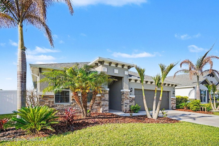 Better than new and move-in ready! This beautifully maintained - photo 3