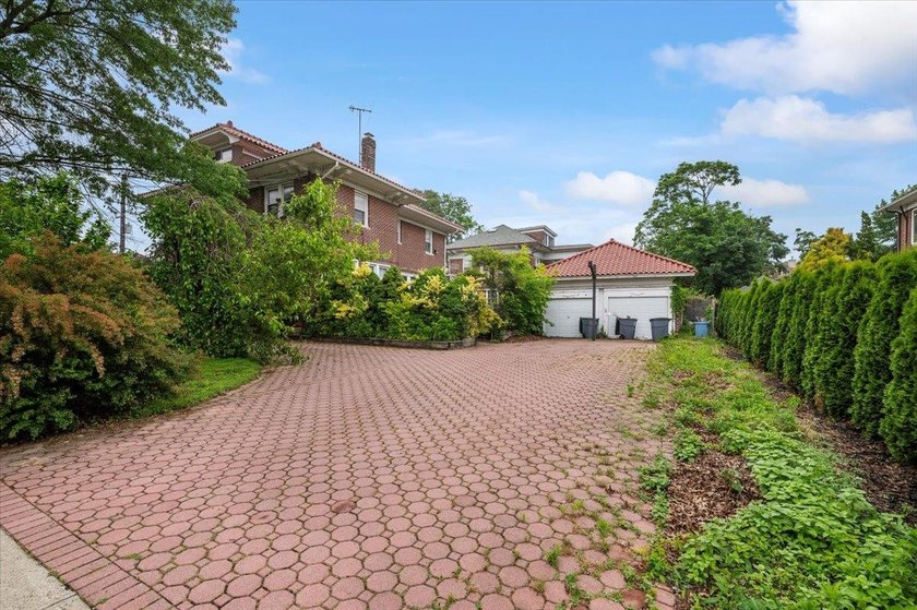Tons of potential to make this brick center hall colonial ur own - photo 2