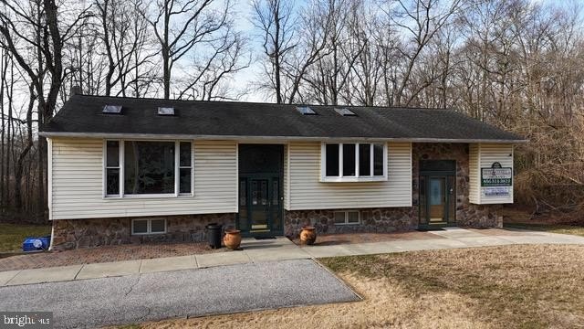 Price Reduction! Located on the lake. Here is your opportunity - photo 11