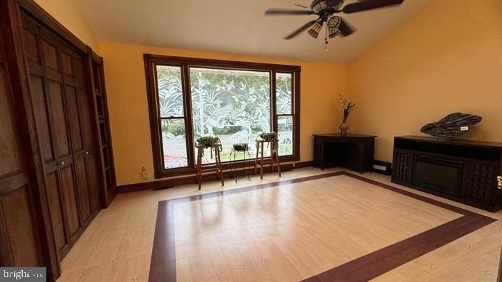 Price Reduction! Located on the lake. Here is your opportunity - photo 21
