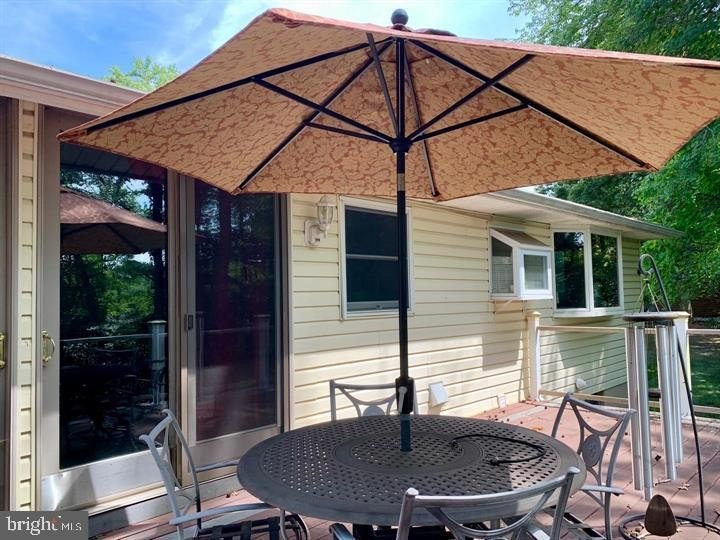 Price Reduction! Located on the lake. Here is your opportunity - photo 34
