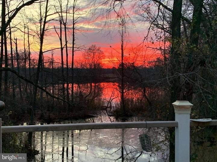 Price Reduction! Located on the lake. Here is your opportunity - photo 37