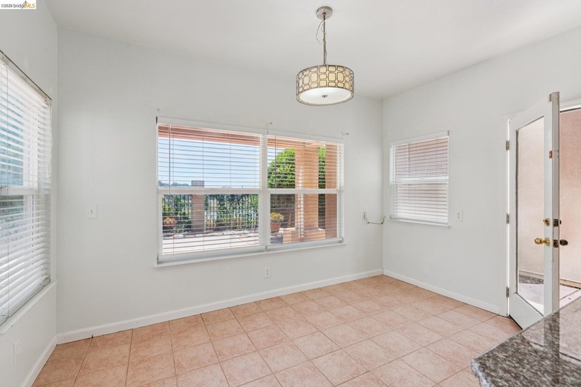 Welcome to 154 Camino Del Sol, located in the sought-after Vista - photo 15