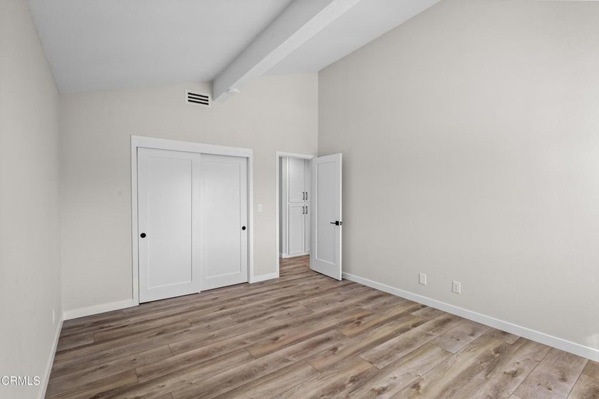 Welcome to your new completely renovated Mandalay Bay dockside - photo 26