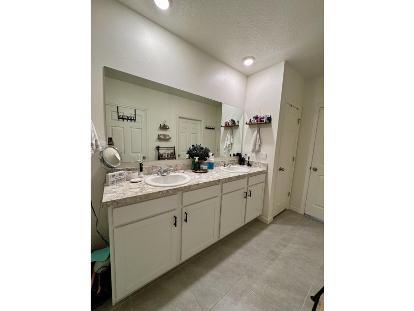 Welcome to this beautifully upgraded 3-bedroom, 2-bath CBS home - photo 25