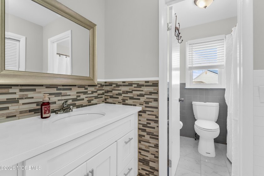 Welcome to this beautifully maintained 3-bedroom, 2.5-bath - photo 18