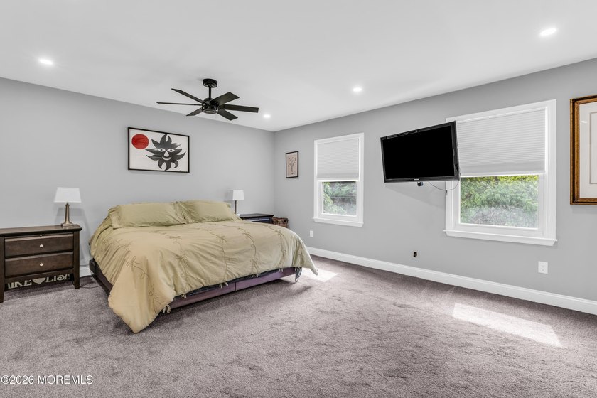 Welcome to this beautifully maintained 3-bedroom, 2.5-bath - photo 19