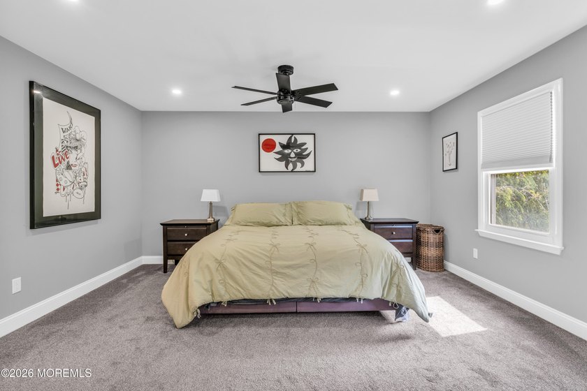 Welcome to this beautifully maintained 3-bedroom, 2.5-bath - photo 21