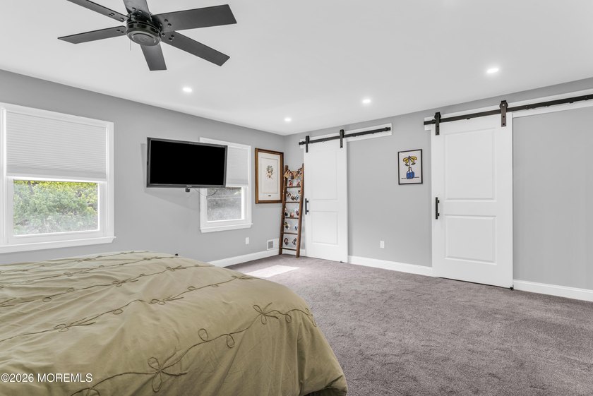 Welcome to this beautifully maintained 3-bedroom, 2.5-bath - photo 23