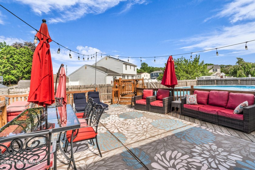 Welcome to this beautifully maintained 3-bedroom, 2.5-bath - photo 33