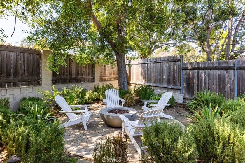 SINGLE STORY RANCH HOME* 3 CAR GARAGE* FULLY OWNED SOLAR PANELS* - photo 28