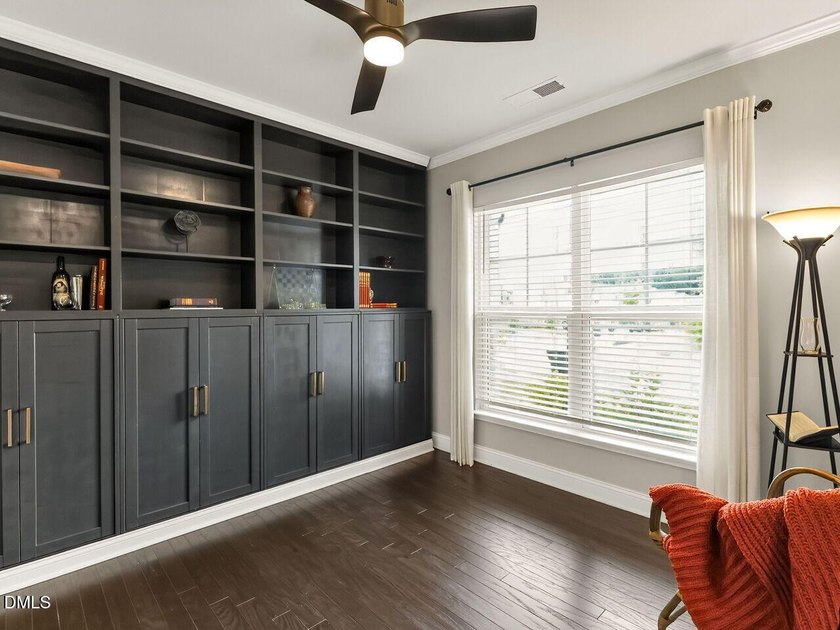 Welcome to 144 Orchard Peach Road, where comfort, convenience - photo 4