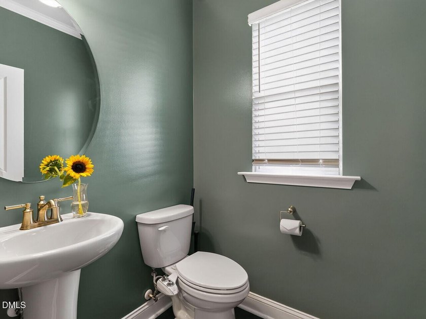 Welcome to 144 Orchard Peach Road, where comfort, convenience - photo 6