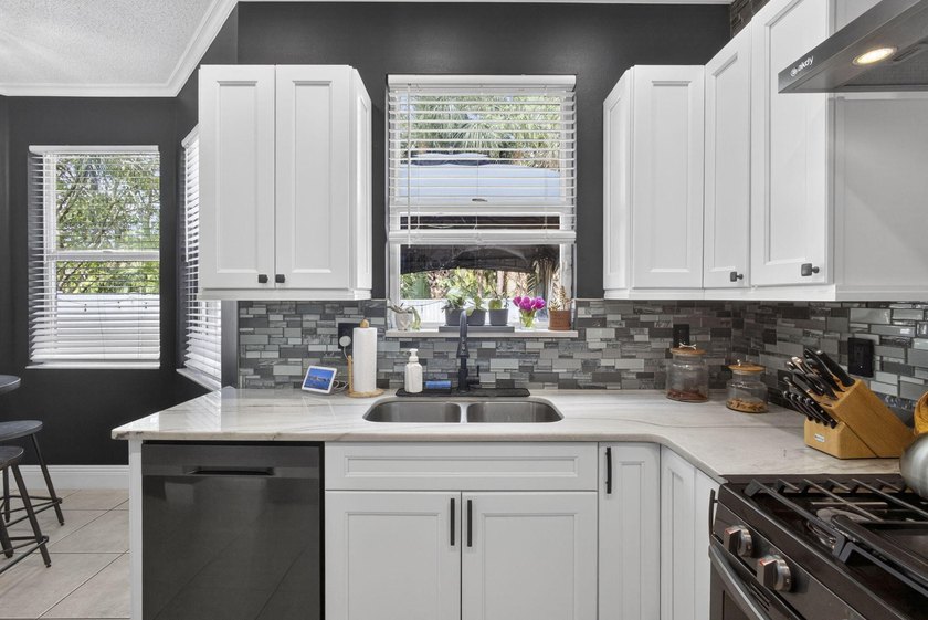 Welcome to a home where the big details are already handled - photo 20