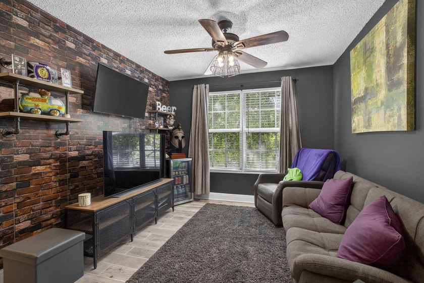 Welcome to a home where the big details are already handled - photo 33