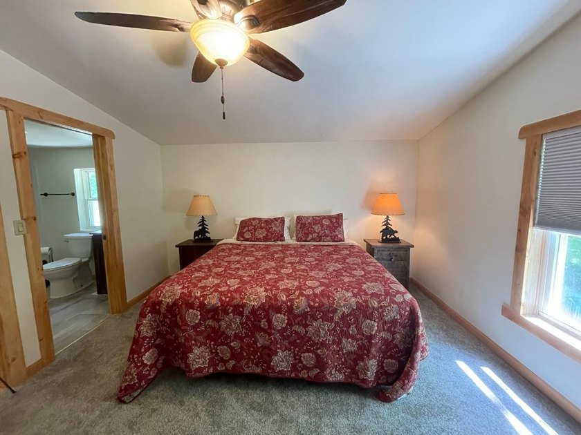 Newly remodeled and move-in ready, this inviting 3-bedroom - photo 12