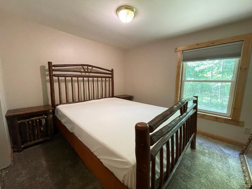 Newly remodeled and move-in ready, this inviting 3-bedroom - photo 16