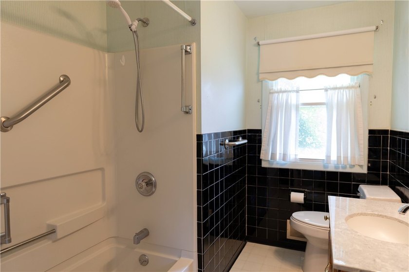 This RANCH is a keeper! Well groomed inside &amp; out (formerly a 3 - photo 15