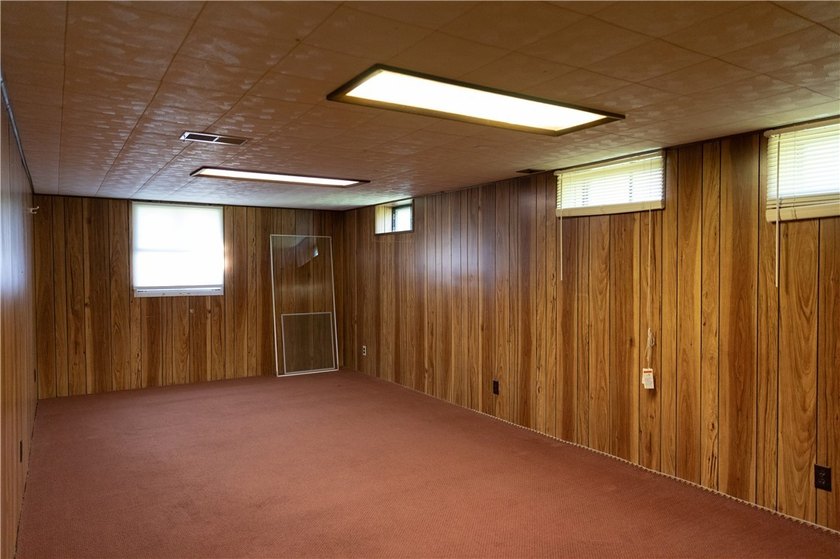 This RANCH is a keeper! Well groomed inside &amp; out (formerly a 3 - photo 17