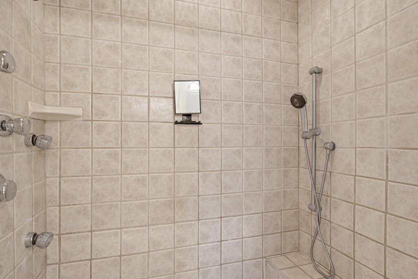 $100,000 below current appraisal pricel! Creates equity to the - photo 27