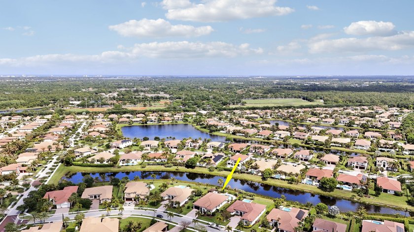 Located in one of Jupiter's most sought-after gated communities - photo 37