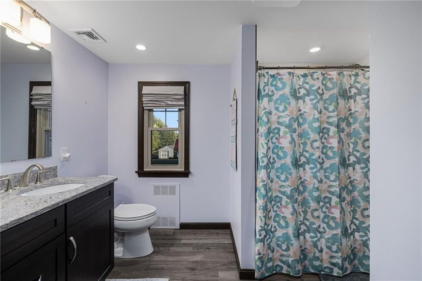 Exceptional value for this legal 2-unit compound on 7.84 private - photo 22