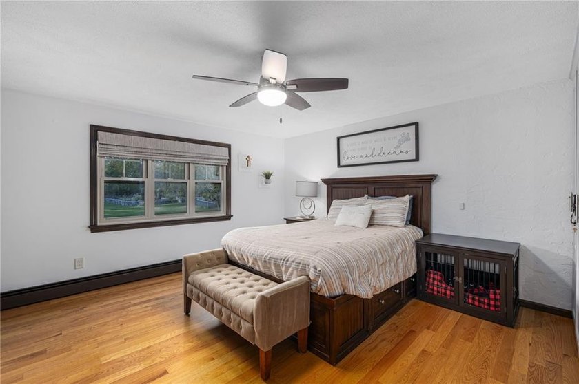 Exceptional value for this legal 2-unit compound on 7.84 private - photo 25