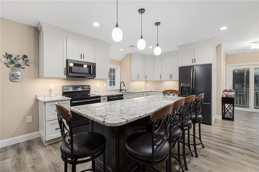Exceptional value for this legal 2-unit compound on 7.84 private - photo 35