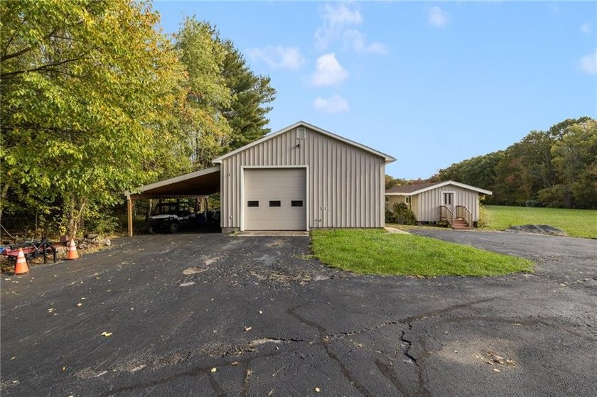 Exceptional value for this legal 2-unit compound on 7.84 private - photo 41