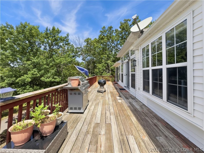 Great location in Hawk Island Estates with seasonal Lake View - photo 48