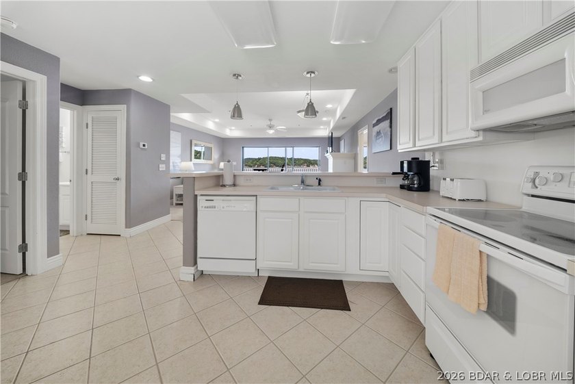 If you've been searching for a Lake Ozark condo with - photo 11