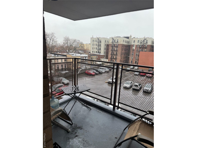 This i 1 bedroom Co-op is centrally located at Hugh Grand - photo 7