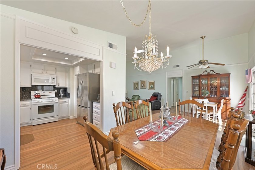 END UNIT... SINGLE STORY... 3 Bedroom, 2 bath home in the - photo 7
