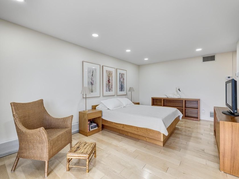 Experience unparalleled luxury and exclusivity with this - photo 12