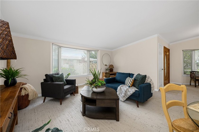 IMMACULANT 2 bedroom 1 1/2 bath corner unit in Mutual 10! This - photo 20