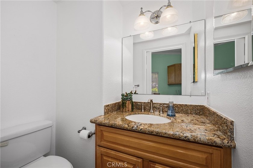 IMMACULANT 2 bedroom 1 1/2 bath corner unit in Mutual 10! This - photo 43