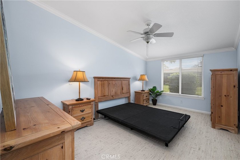 IMMACULANT 2 bedroom 1 1/2 bath corner unit in Mutual 10! This - photo 45