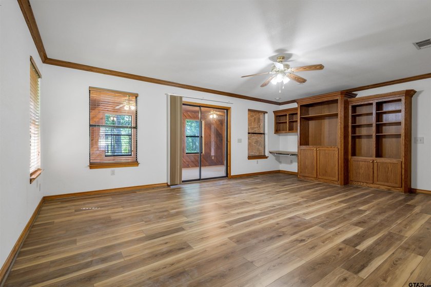 Experience the perfect blend of privacy, comfort, and East Texas - photo 16