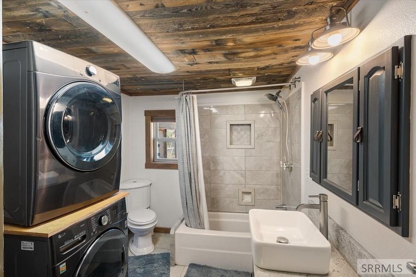 Welcome to where country living meets convenience! Nestled on 1 - photo 29