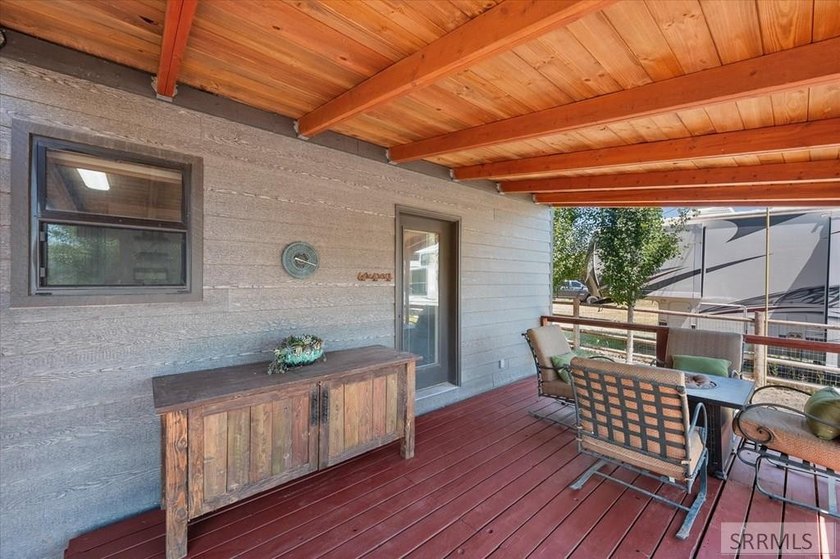 Welcome to where country living meets convenience! Nestled on 1 - photo 32