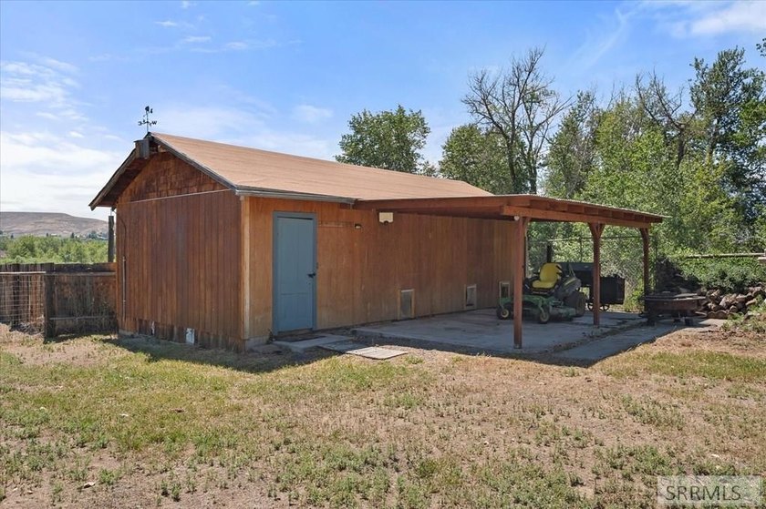 Welcome to where country living meets convenience! Nestled on 1 - photo 34
