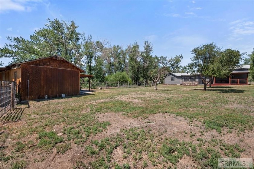Welcome to where country living meets convenience! Nestled on 1 - photo 39