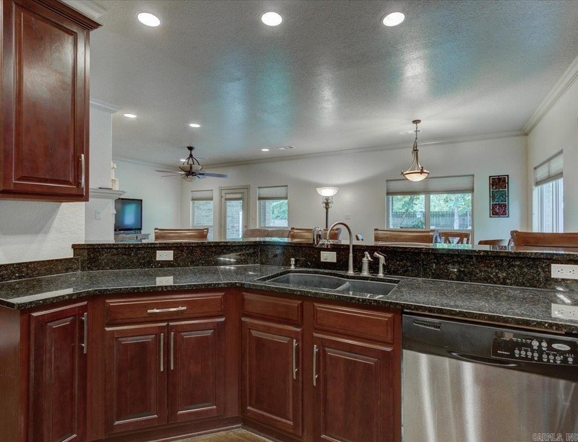 Elegance Meets Golf &amp; Lake Living Nestled in a quiet, serene - photo 13
