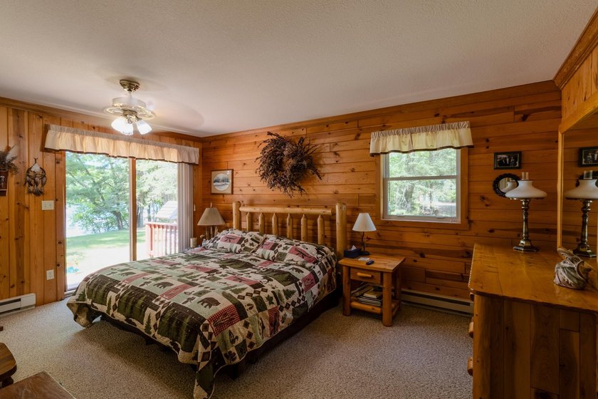 Neat, tidy, and designed for easy main-level living, this - photo 20