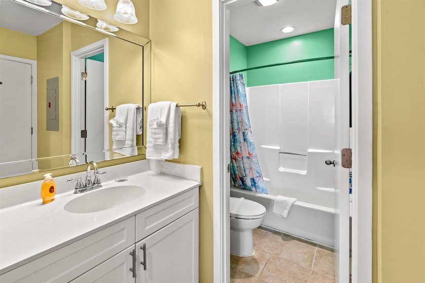 Welcome to Unit 14-E in Richmond Park at Kingston Plantation. A - photo 18