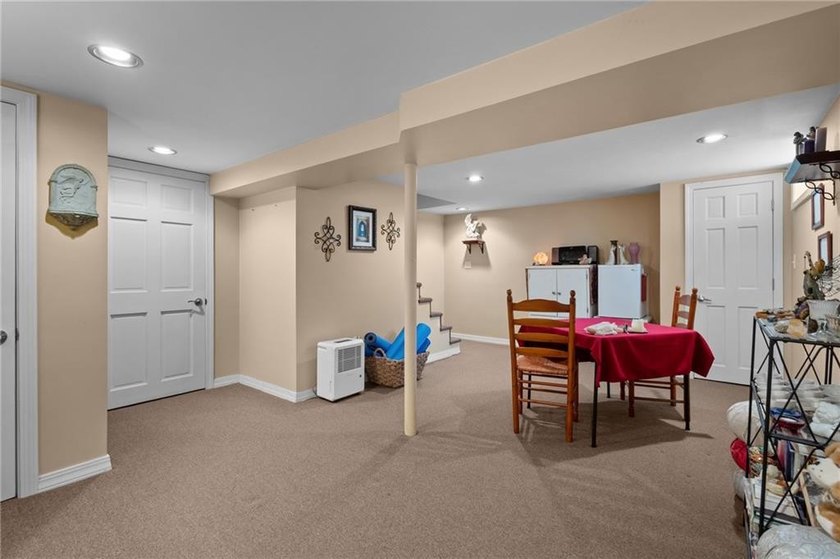 Welcome home to this beautifully maintained full-dormered Cape - photo 31