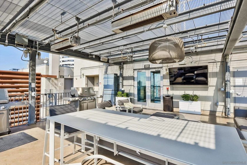 STUNNING SOUTHWEST CORNER TOWNHOME LOCATED IN ONE OF THE MOST - photo 44